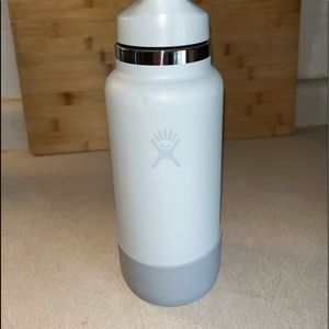 32 oz. Hydro Flask Wide Mouth w/ Straw Lid